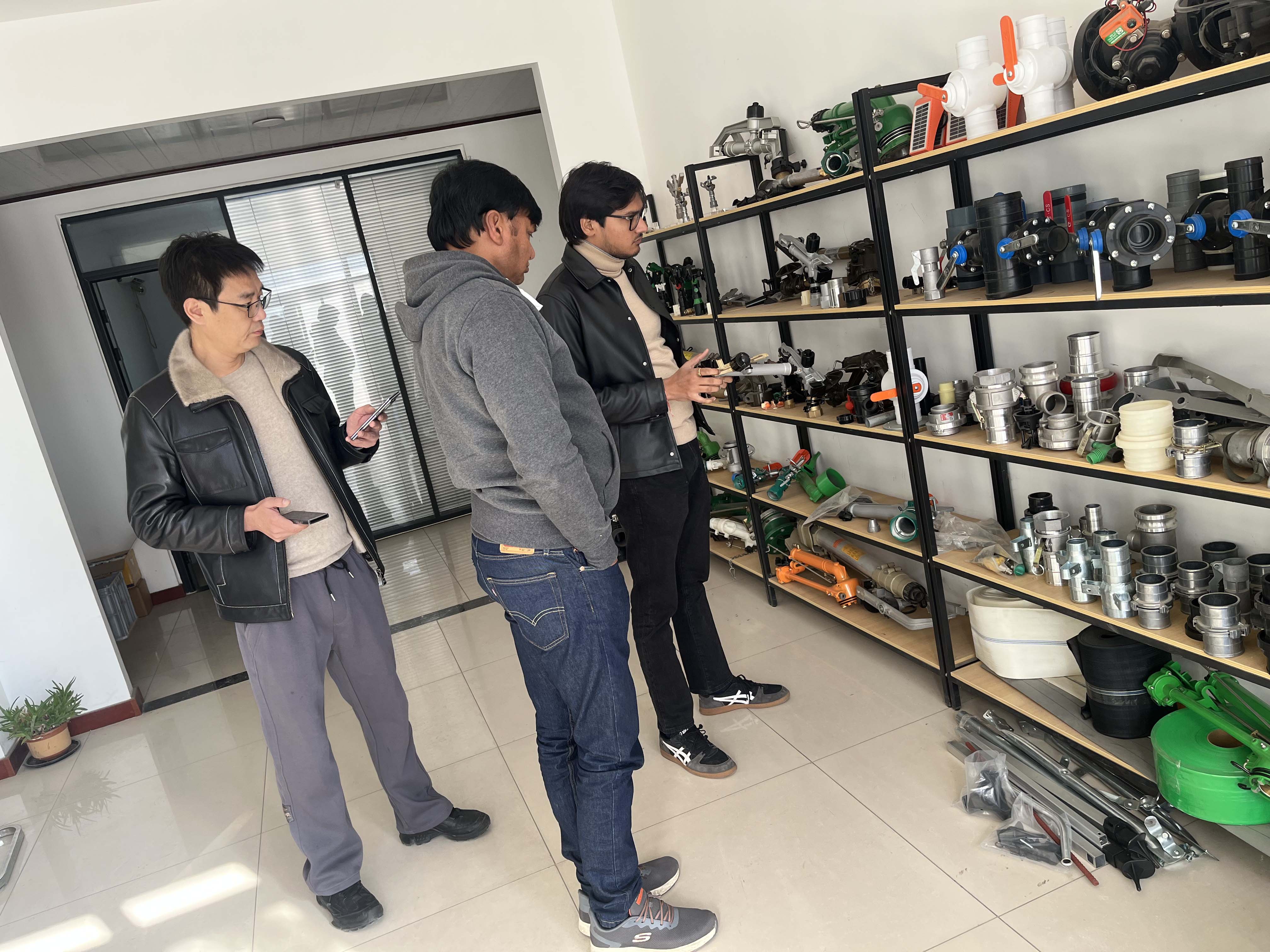 西城NS40 涡轮喷枪获客户青睐 洽谈批量合作